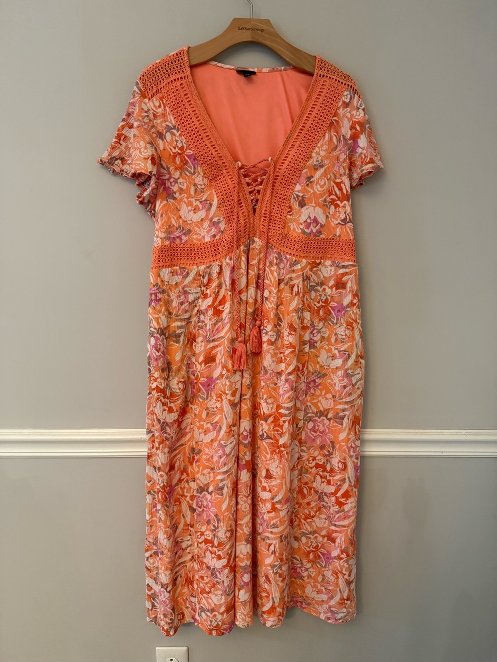 Torrid low front orange floral short sleeve fall midi dress. 1